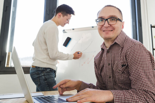 À la FEBRAP, nous rappelons une réalité essentielle : l’emploi est un levier majeur d’inclusion sociale.